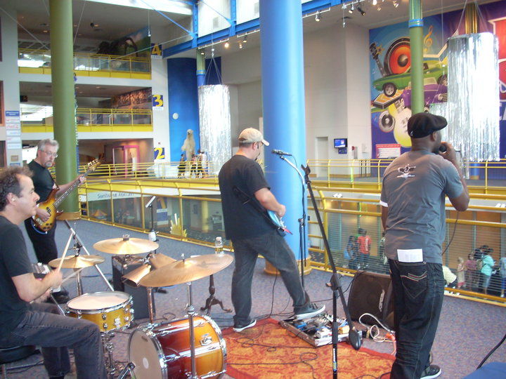 LAD Jam Band with iLL Holiday from Back